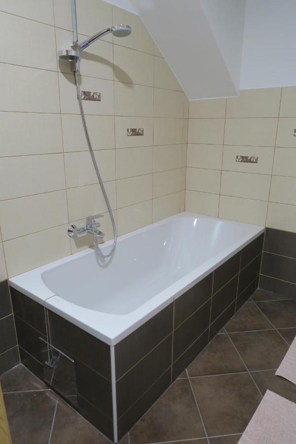 Rooms For Rent In Любляна Экстерьер фото